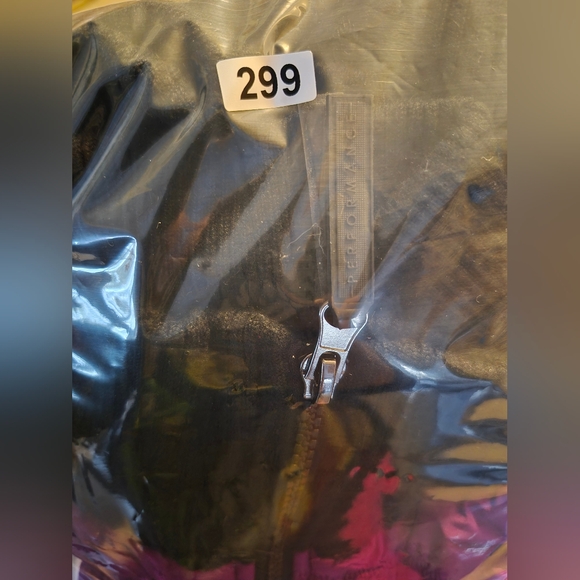 Calvin Klein Puffer Vest Sz. Med Women's Black & Pink Performance - Picture 14 of 14